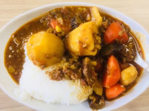 カレー粉で作る本格牛すじカレー